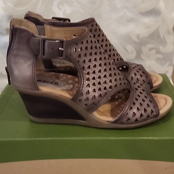 Wedges - Picture 4 of 5